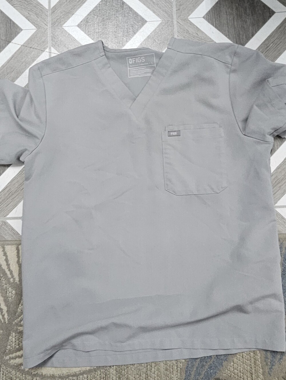 Mens Figs Leon Top